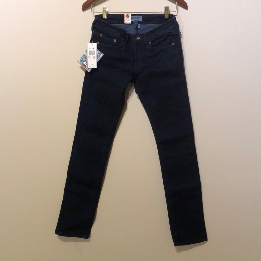 Roxy skinny Jeans 26W x 29L NWT